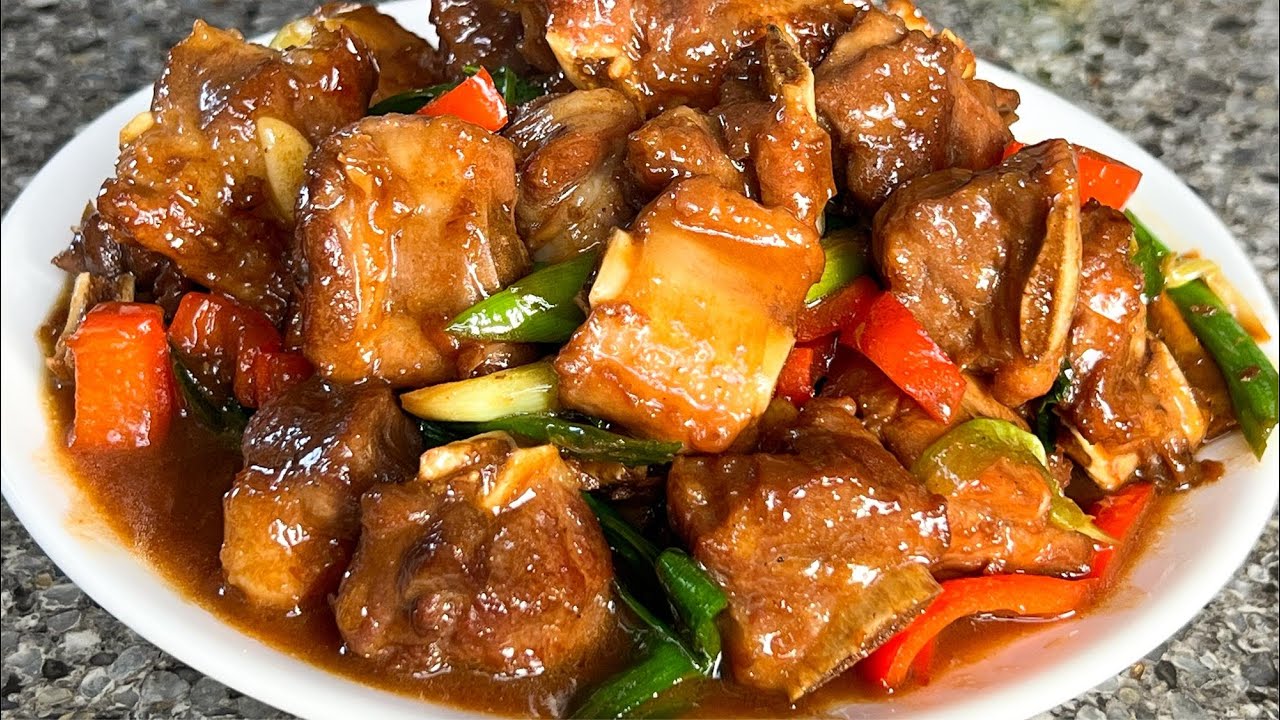 生炒排骨的家常做法，排骨出锅鲜香爽口，做法简单开胃下饭