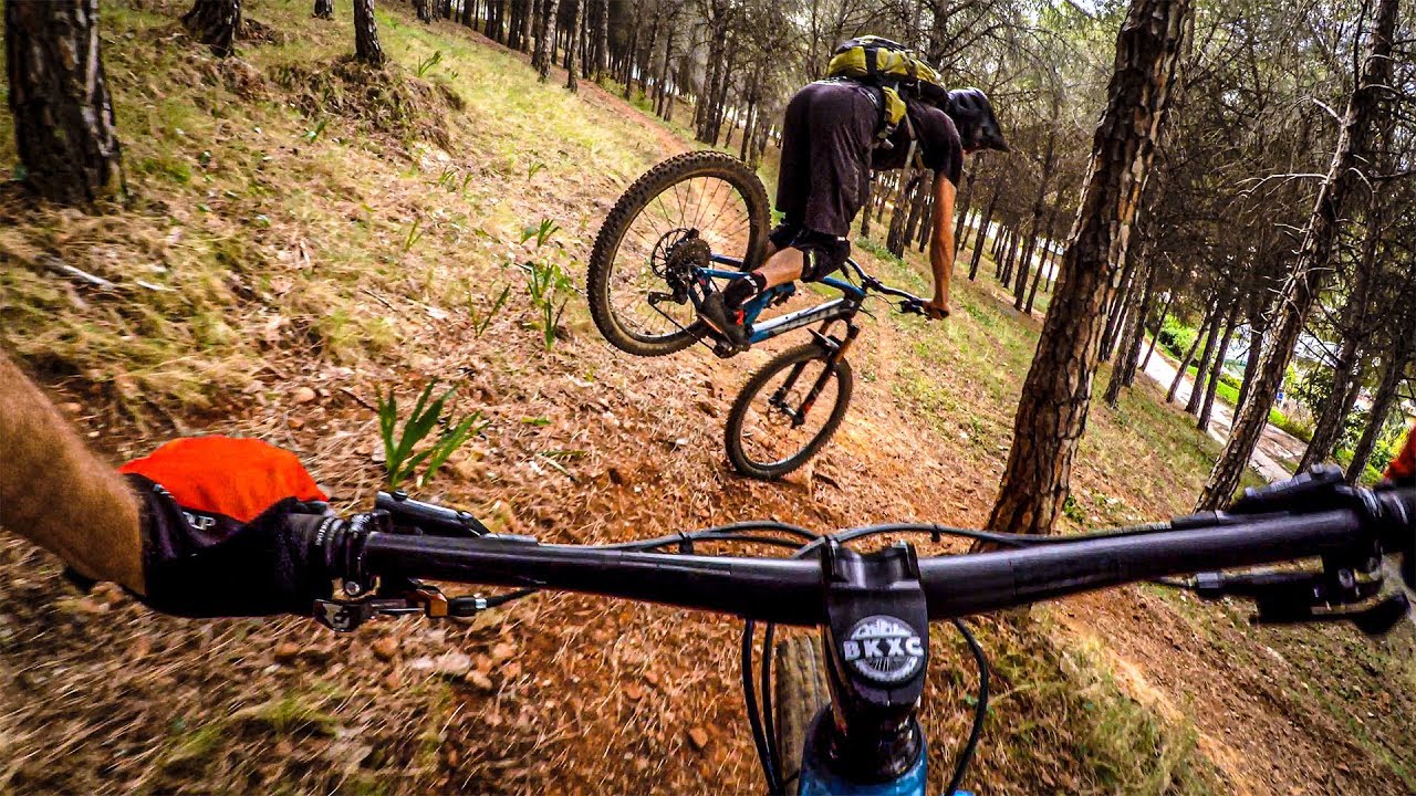 Survive this turn and I'll make it home alive 🇪🇸 Mountain Biking with Enduro Malaga