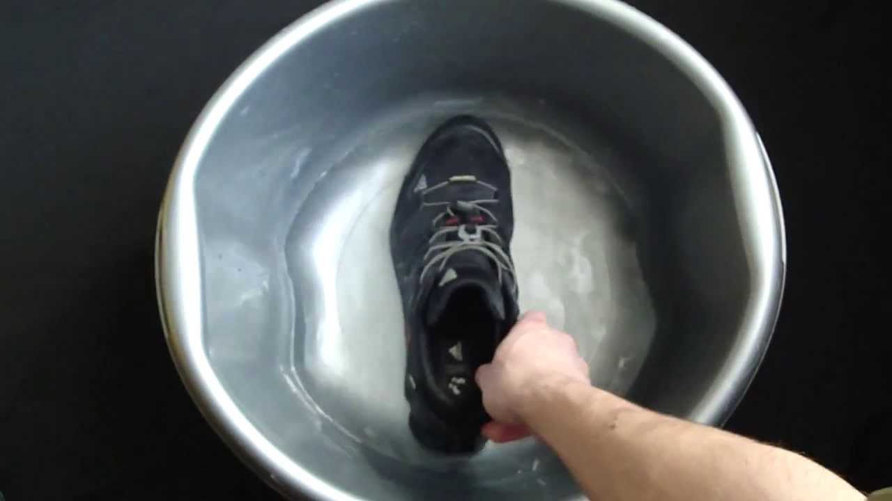 Тест на непромокаемость. Кроссовки  Adidas Terrex Swift R GTX