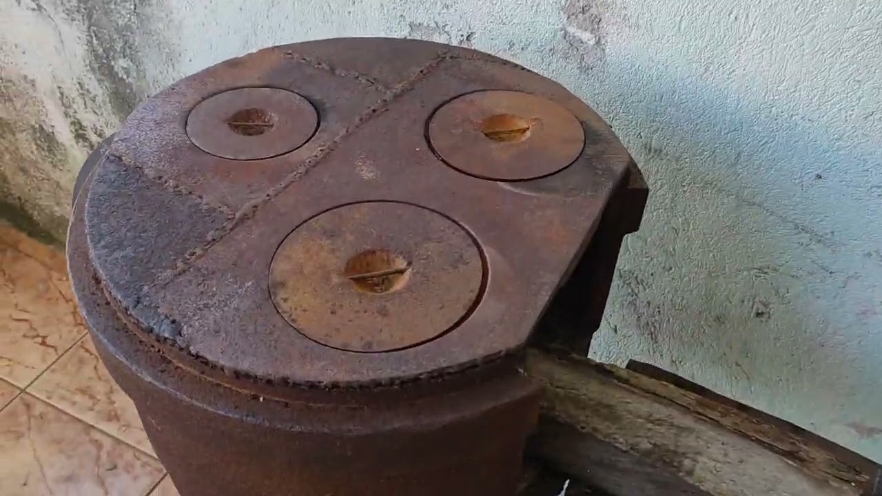 Fogão a lenha com tambor da roda de caminhão. #evivaomato