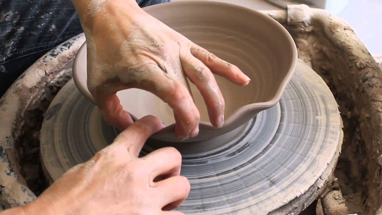 Pottery Berry Bowl Demonstration
