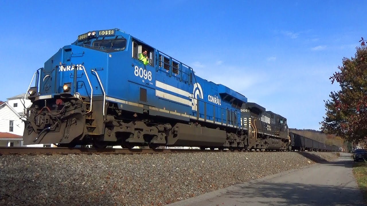 Conrail Leading 38G With DPU