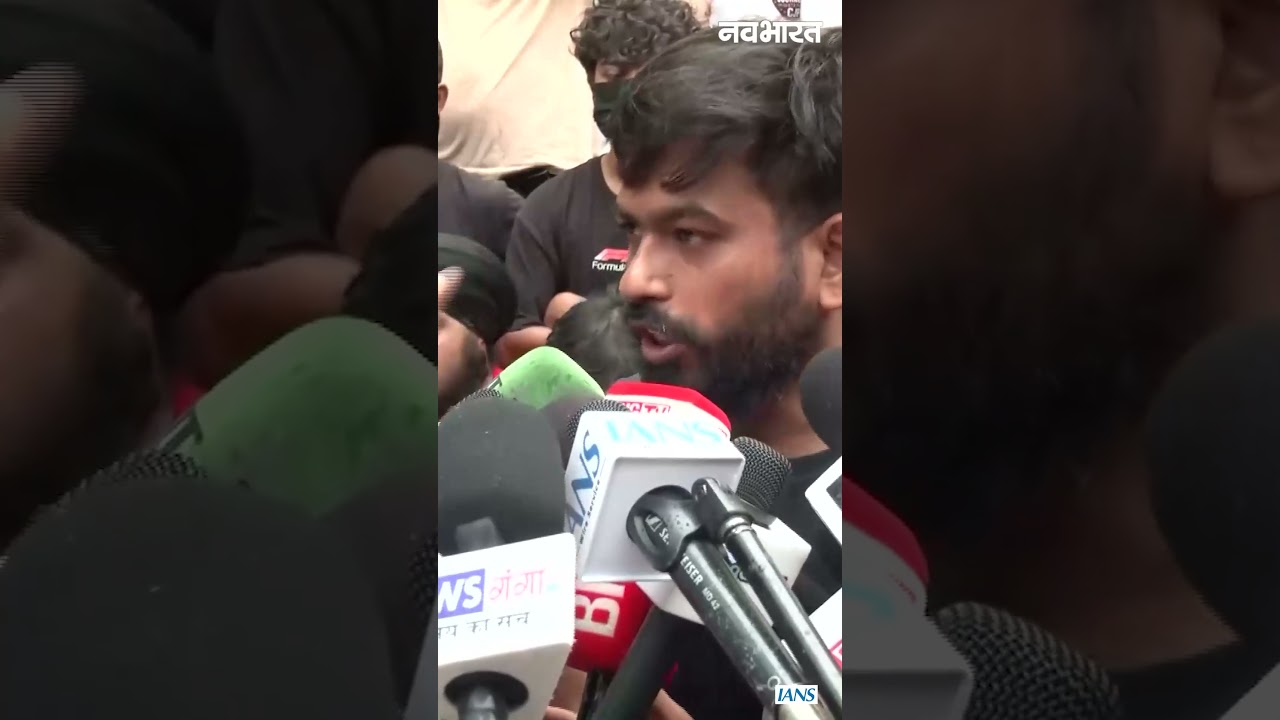 Jantar Mantar CJP Protest: दिल्ली पुलिस की वर्दी में गुंडे' अभिजीत दिपके ने धो डाला | Navbharat Live