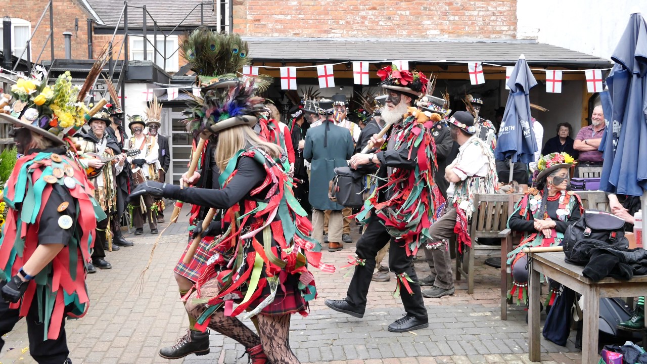 Foxs Morris dance Twiglet at Ledbury 2017.   4K Video