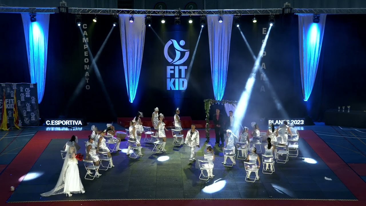 PREMIUM TEAM. LOVE IS IN THE AIR.  2023. FITKID ESPAÑA
