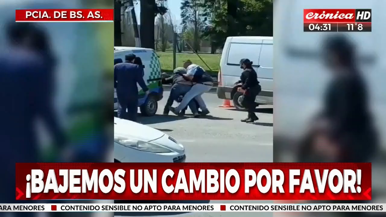 Salvaje: Lo multaron y atacó violentamente a agente de tránsito