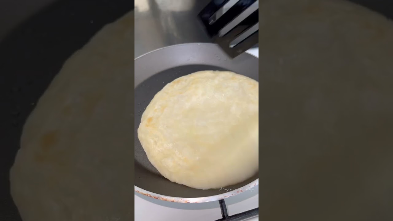 PAN FRYING FROZEN PLAIN PARATHA | #FeastMasDay14 #shorts #alojasdiary