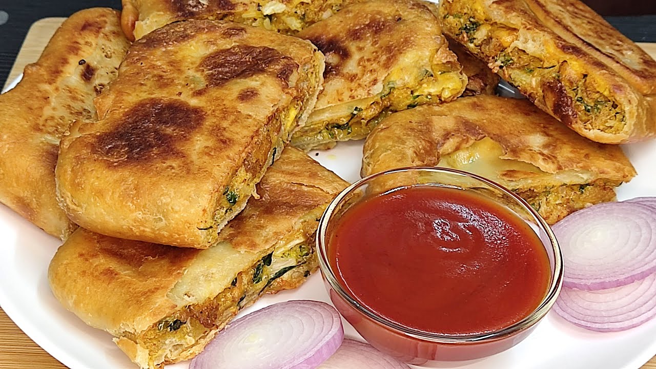 এগ চিকেন মোগলাই পরোটা রেসিপি | Egg Chicken Mughlai Paratha Recipe