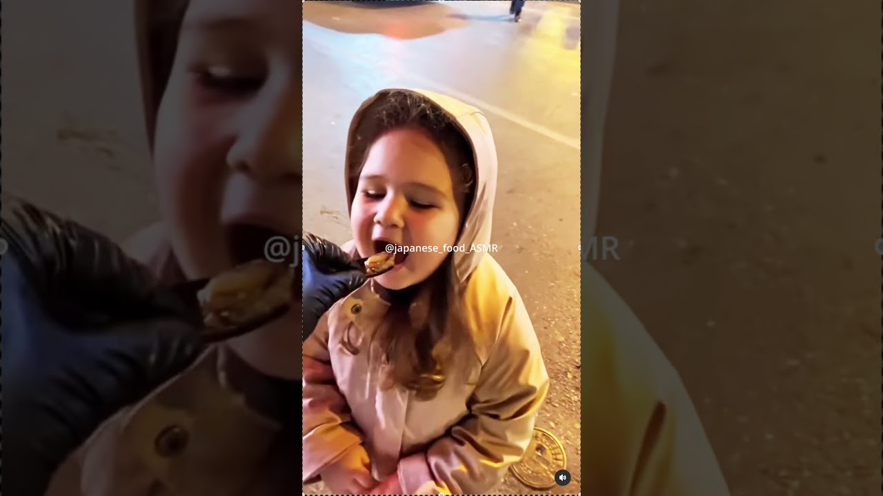 Midye dolma -stuffed mussels(turkish) #midyeciyasin #midye #reel #mussels #keşfet - Girl Eating muss