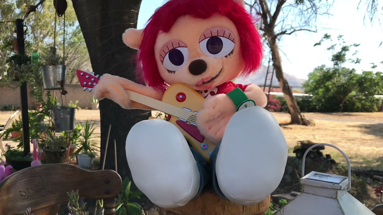 Um Jammer Lammy Playing The Guitar plush!! parappa the rapper