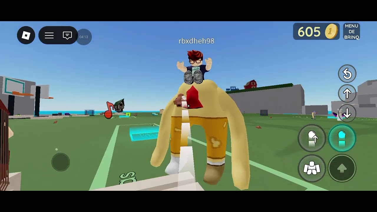 No jogo arremessando coisas e pessoas 🫵😐👍