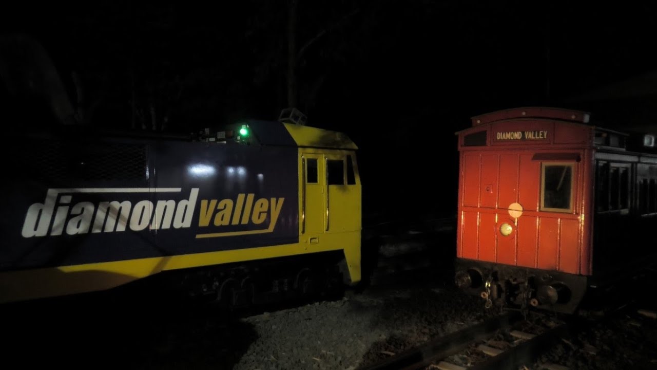 Miniture Trains from day to night / DVR Night Run 2020