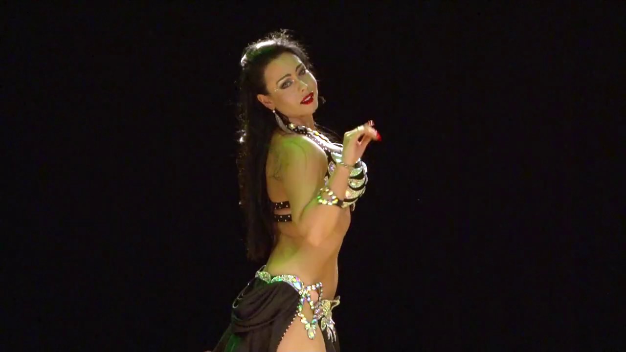 Suraiya Polish Bellydancer - Adarbuka