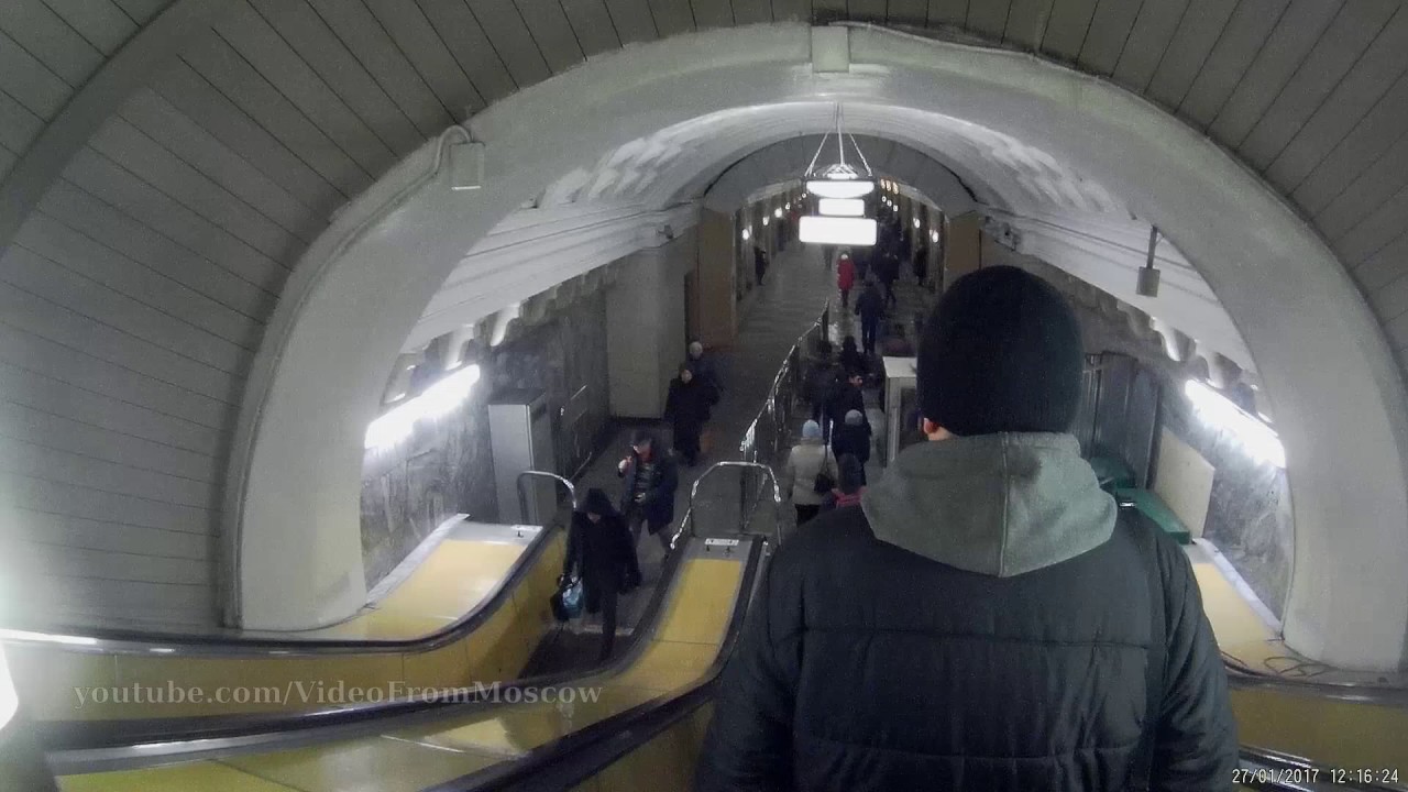 Вход в метро Белорусская  // 27.01.2017