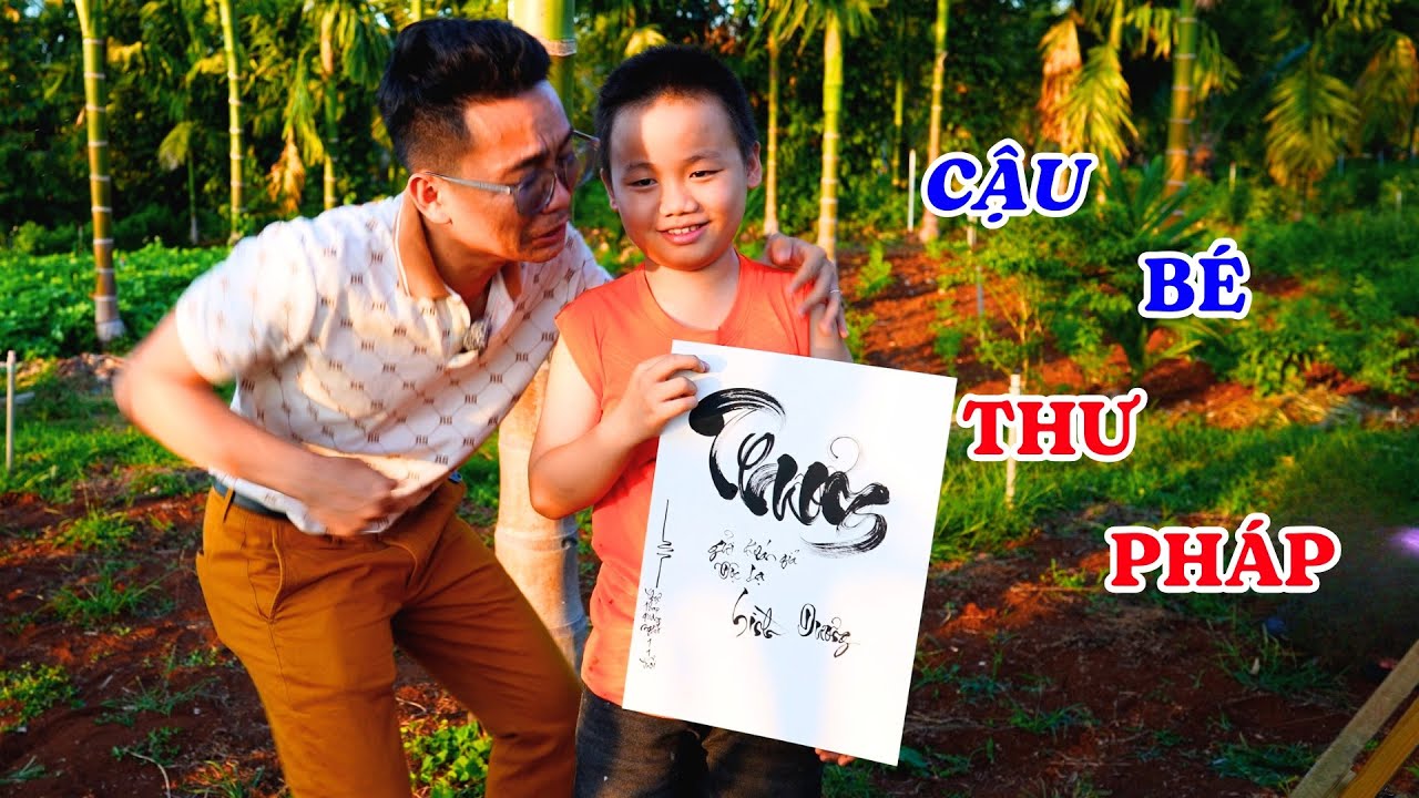 Tranh nhau xin chữ cậu bé 11 tuổi viết thư pháp, vẽ tranh gây kinh ngạc ở Đắk Lắk- ĐỘC LẠ BÌNH DƯƠNG