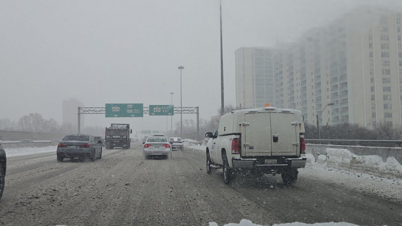 Driving in Snowy Conditions Toronto Ontario Canada, (Driving in the winter)