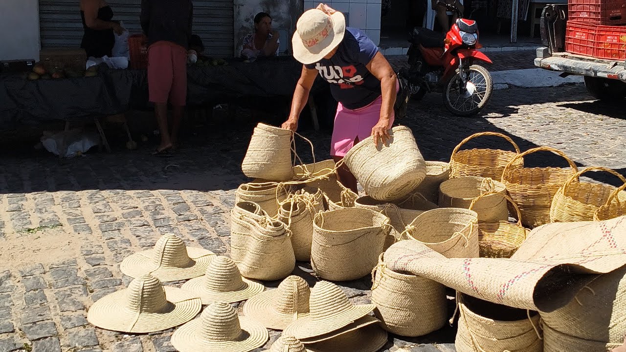FEIRA LIVRE DA CIDADE DE SÃO JOSÉ DO JACUÍPE BAHIA TRADIÇÃO E #ARTESANATO DE PALHA #LICURI 