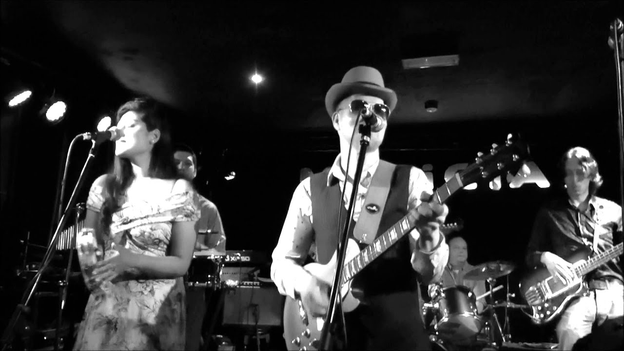 The Paradimes - Extra Classy LIVE at the Musician, 2015