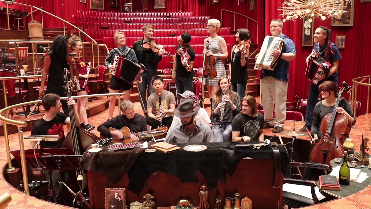 The Great Comet Orchestra Performs the Bows Music
