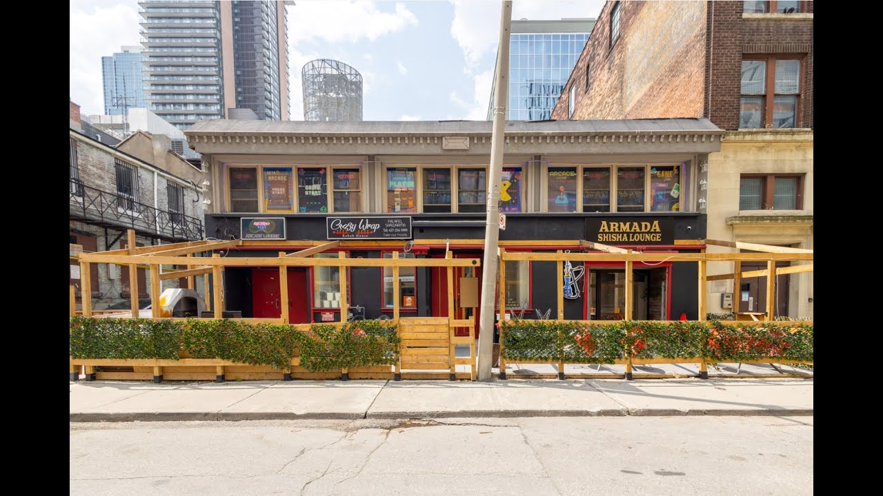 100 Bond St, Toronto