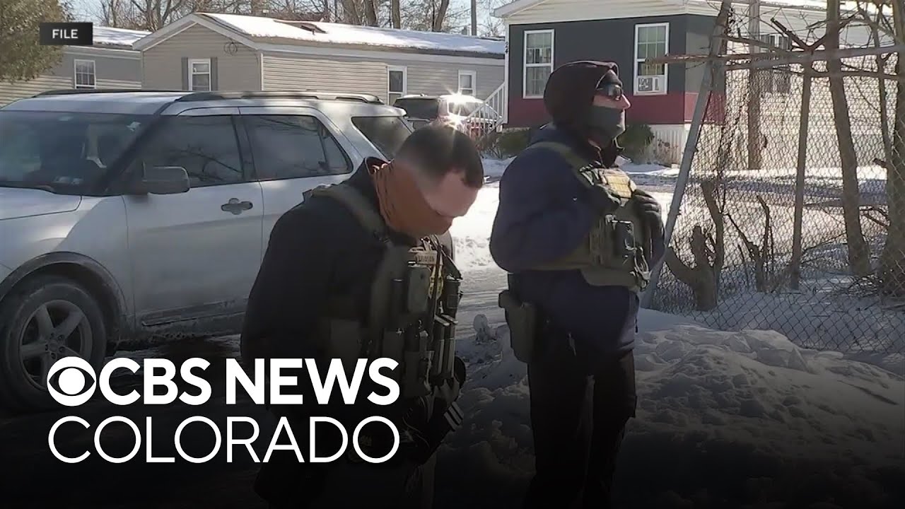 Denver bans federal law enforcement officers from covering their faces