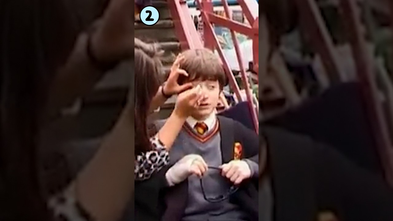 5 secrets sur les #costumes du film #harrypotter &agrave; l'&eacute;cole des sorciers 👀
