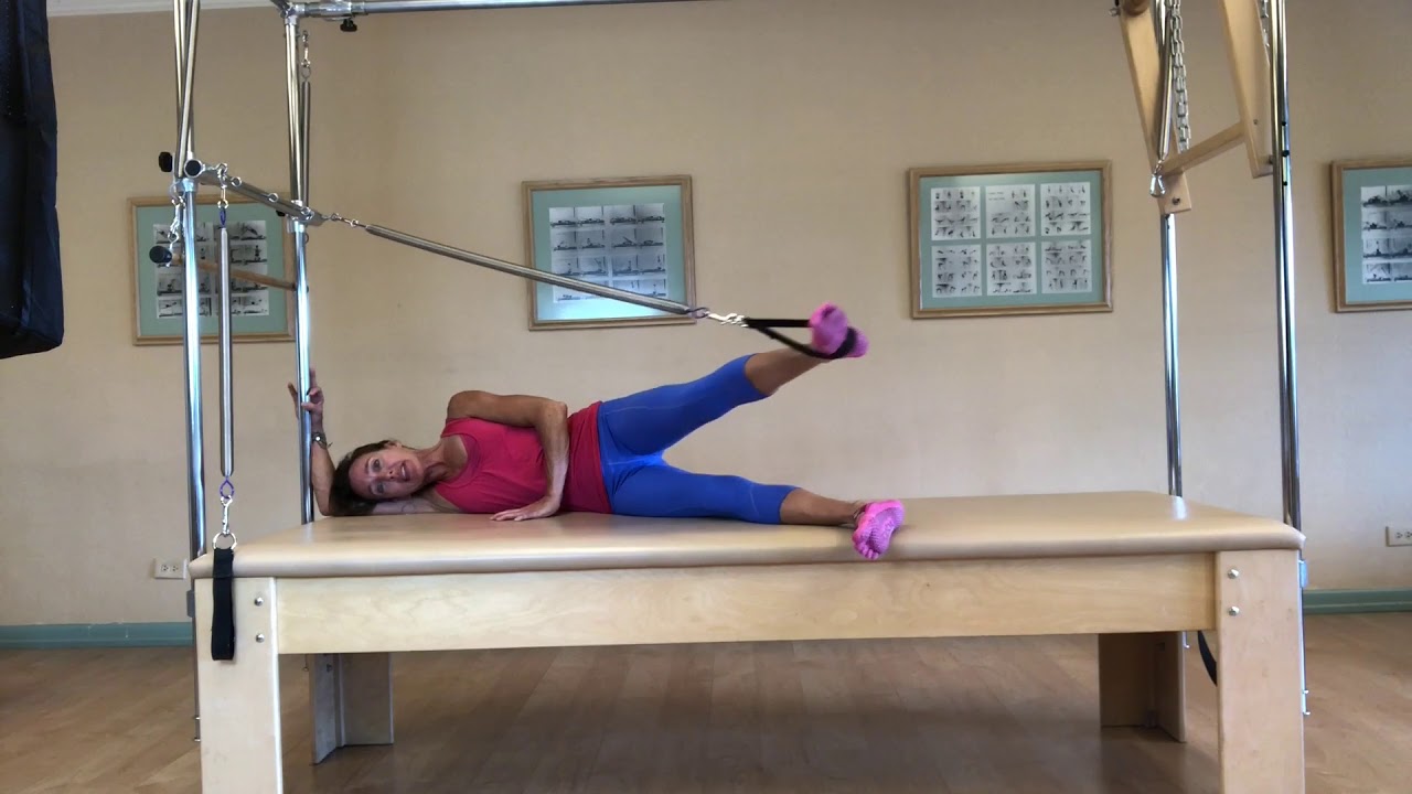 PILATES CADILLAC: Side Leg Kicks