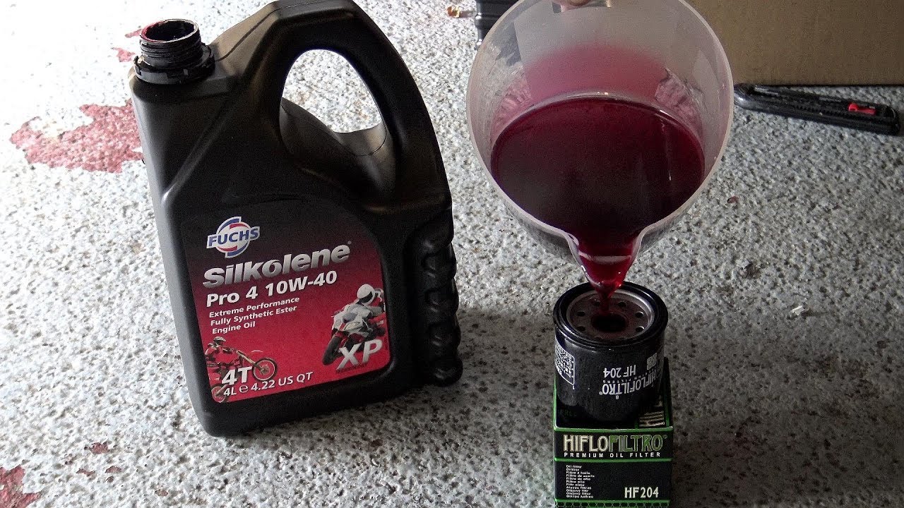 Triumph Bonneville T120, Oil change MYTH Busted? Triumph oil Filter fail!