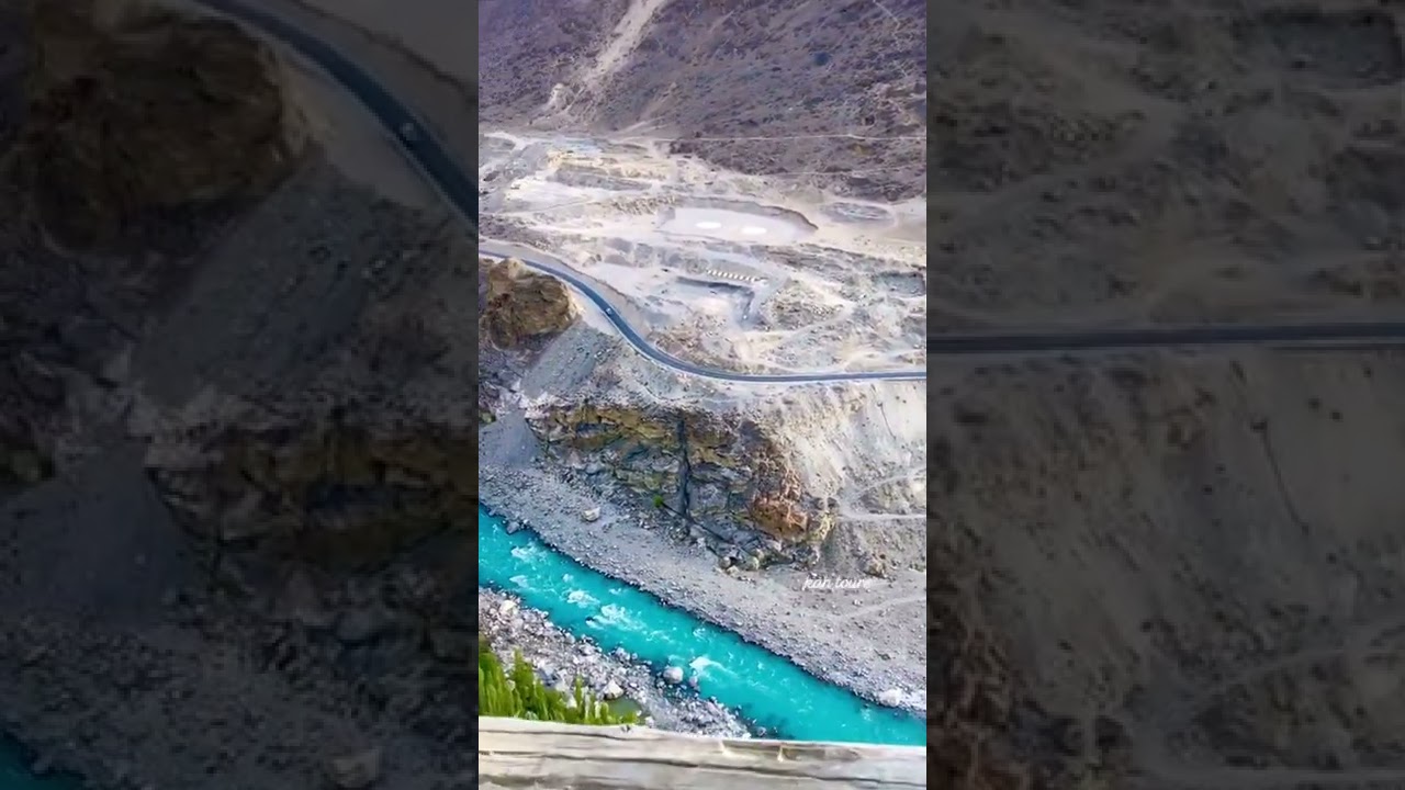 Amazing view of Hunza river along with karakoram highway 🛣🚵🚵‍♀️⛰ 