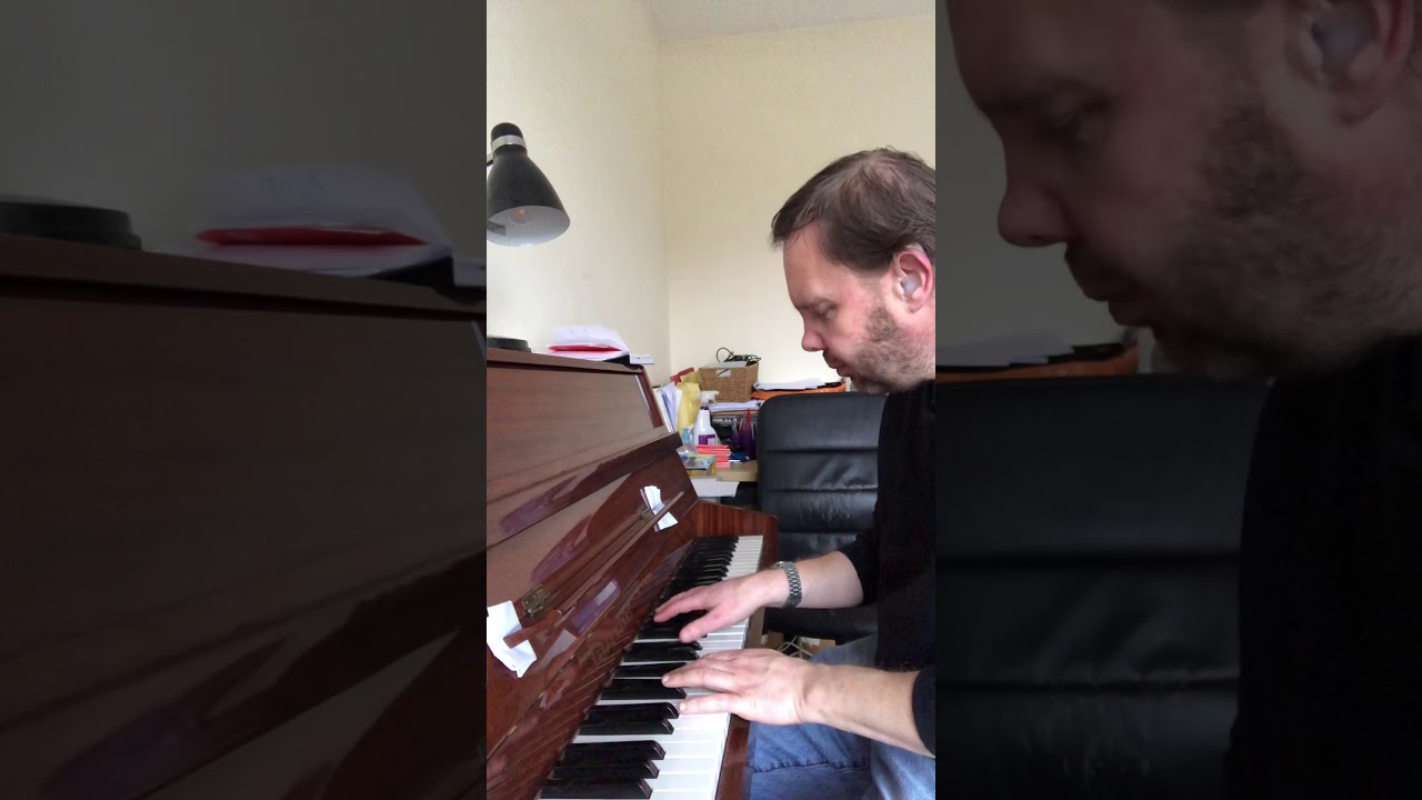 Someone you loved (Lewis Capaldi) - Robert Sinclair on piano