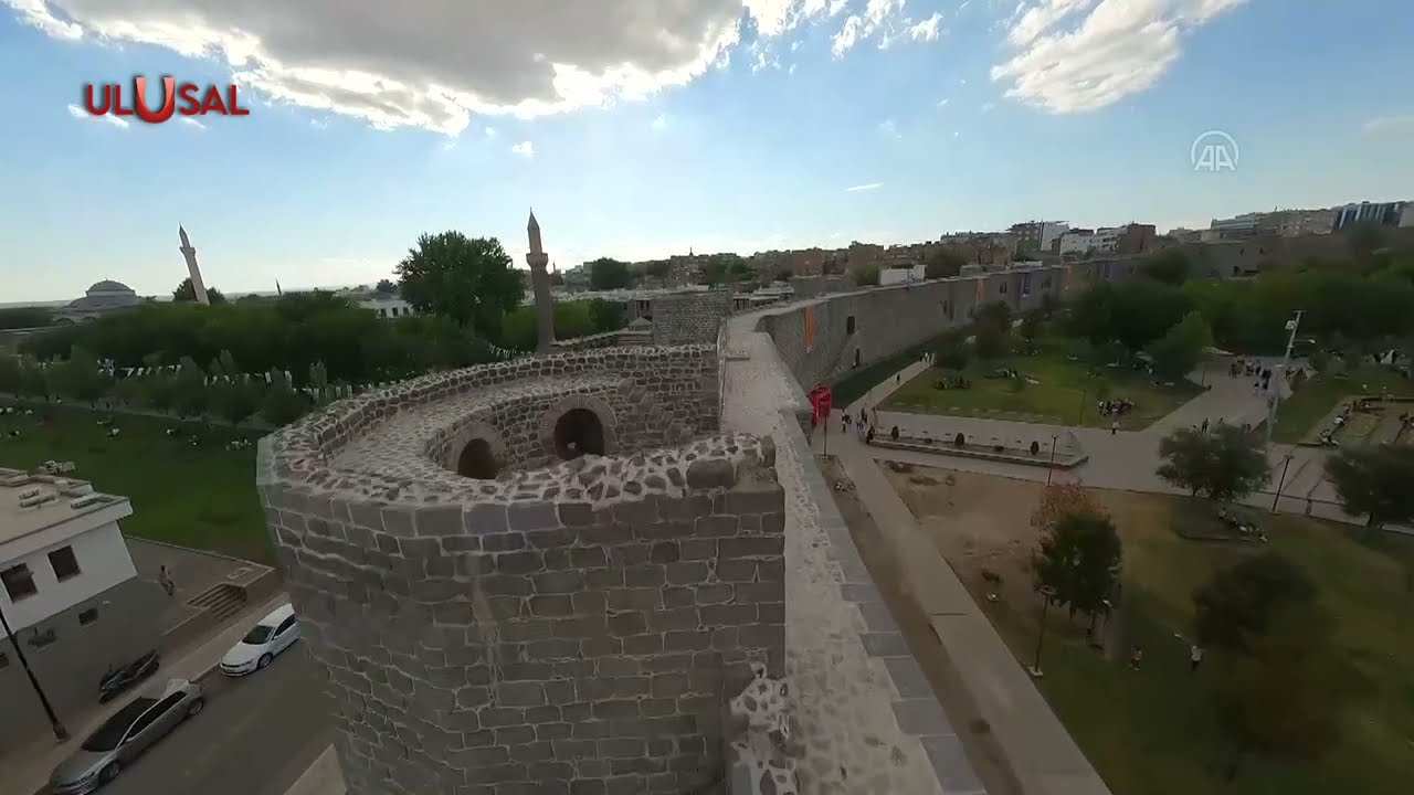 Diyarbakır'da tarihi surlar FPV dron ile görüntülendi
