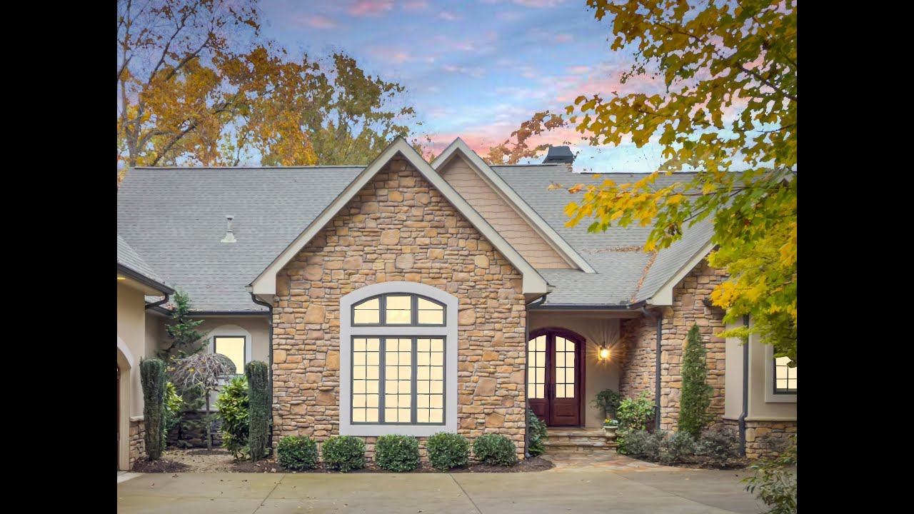 405 Lake Hills Lane Travelers Rest, SC in Cliffs Valley