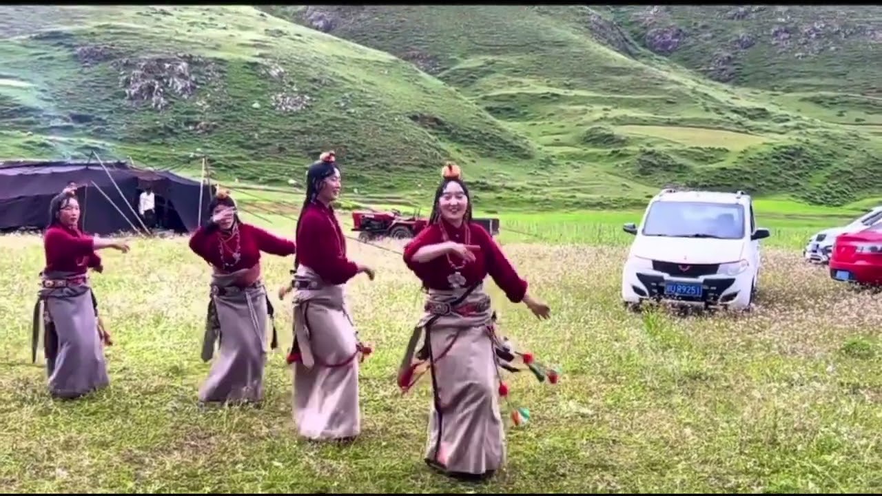 བོད་ཁམས་པའི་བུ་མོ་རྣམས་ཀྱི་ཞབས་བྲོ་👍😍