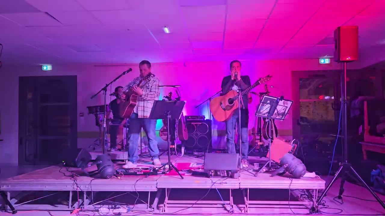Beds are burning (Midnight Oil) enregistrée Live à Aubenas
