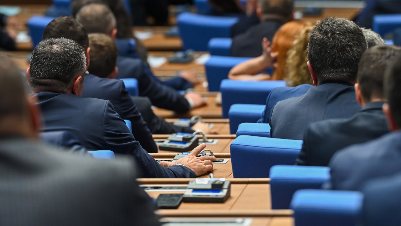 На живо: Заседанието на народното събрание