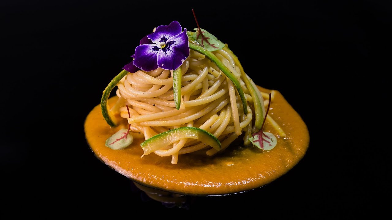 Spaghetti zucchine e pomodori pachino | Ricetta della settimana con Cristian Benvenuto #10