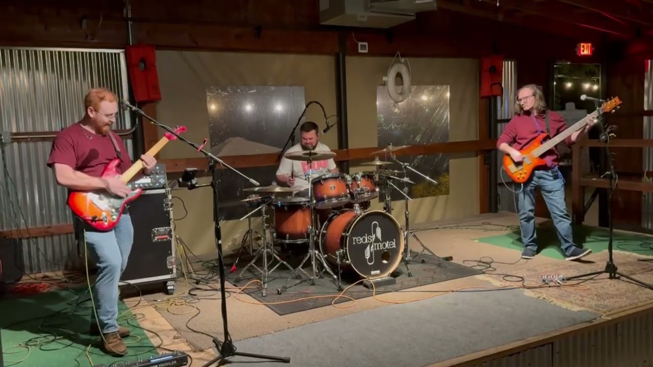 Caught Up In You (38 Special cover) - RED'S MOTEL