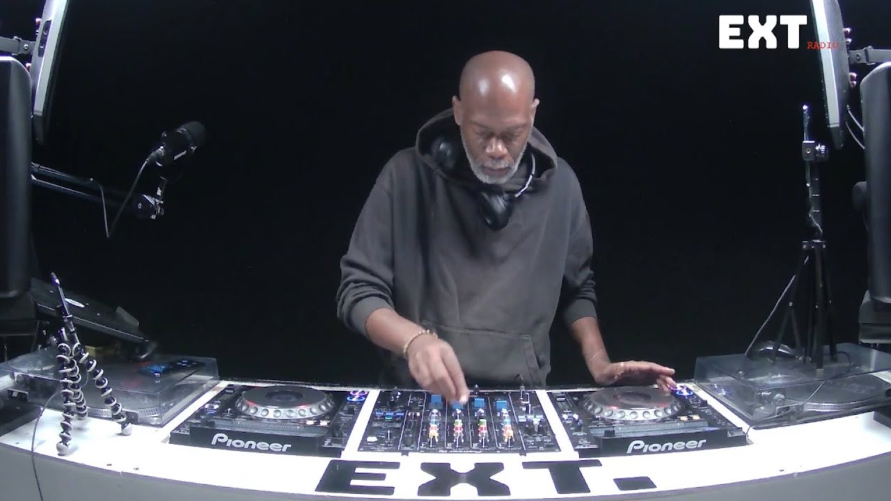 DJ Sizzla - Deep House Sessions - 25 SEP 2025