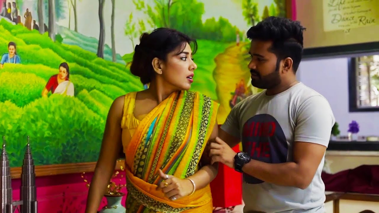 ಯಜಮಾನನ ಚಿಕ್ಕ ಮಗನಿಗೆ ಅವನ ಸುಂದರ ಸೇವಕಿ ಚಿಕ್ಕಮ್ಮನ ಮೇಲೆ ಆಸೆ ಹುಟ್ಟುತ್ತದೆ..! | KANNADA CRIME STORIES |