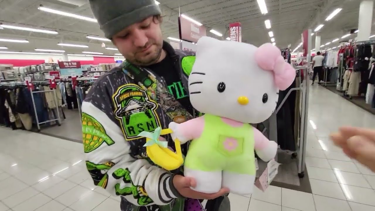 HAPPY EASTER - BIG HELLO KITTY GREETER DUCKS BUNNY RABBITS TULIPS SIGNS BABY CHICKS EGGS TEDDY BEAR