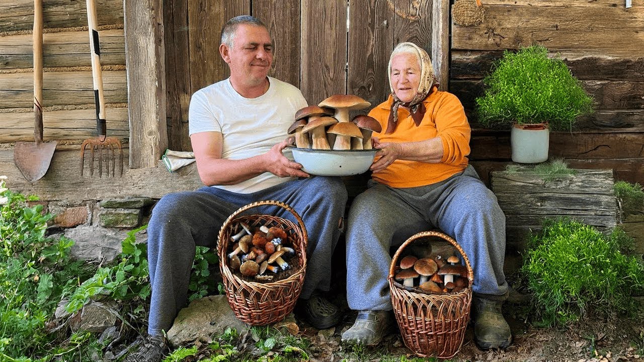Lonely 85-Year-Old Grandmother Lives Out Her Life in the Mountains Far From Civilization.