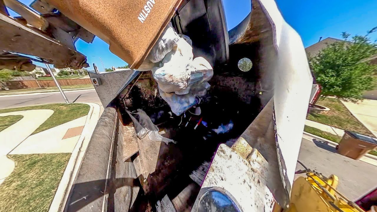 HOPPER - HEIL Durapack Python Garbage Truck in 360 Degrees