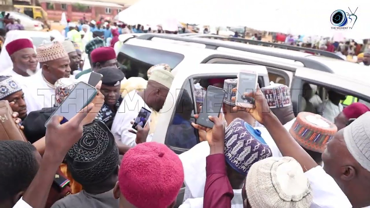 The Moment Khalifa Adabiyah Arrived at the Turbaning Ceremony of Grand Mufty of Ogijo Land.