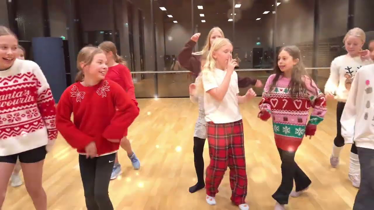 Kindluse Show Performance | DANCEDA STUDIO
