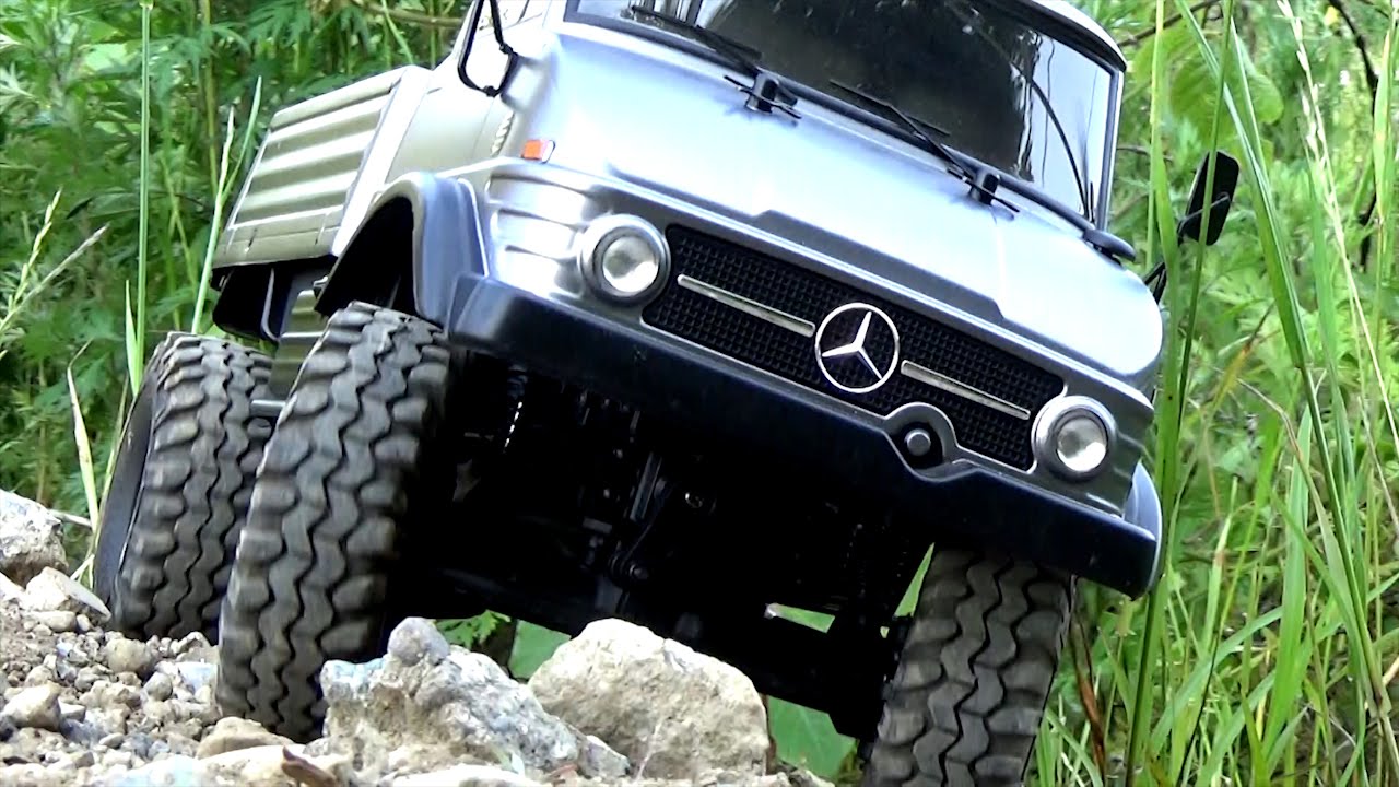 TAMIYA MERCEDES BENZ UNIMOG 406 BODY + MST CMX CHASSIS