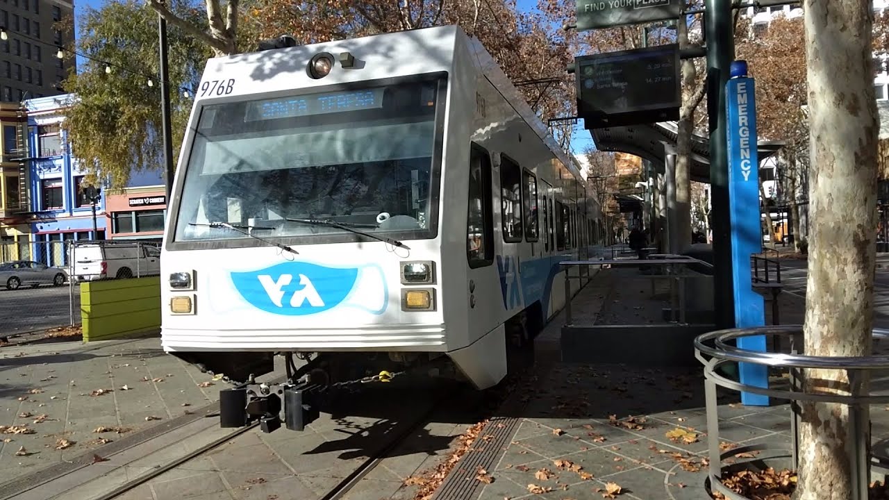 Santa Clara VTA 2004 Kinki-Sharyo LRV 976 on the Blue Line