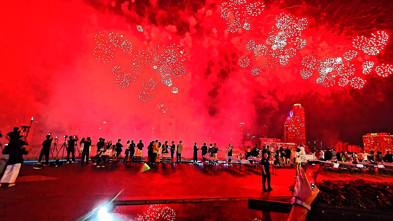 Bangkok Fireworks Finale | ICONSIAM New Year 4K #Bangkok #Fireworks
