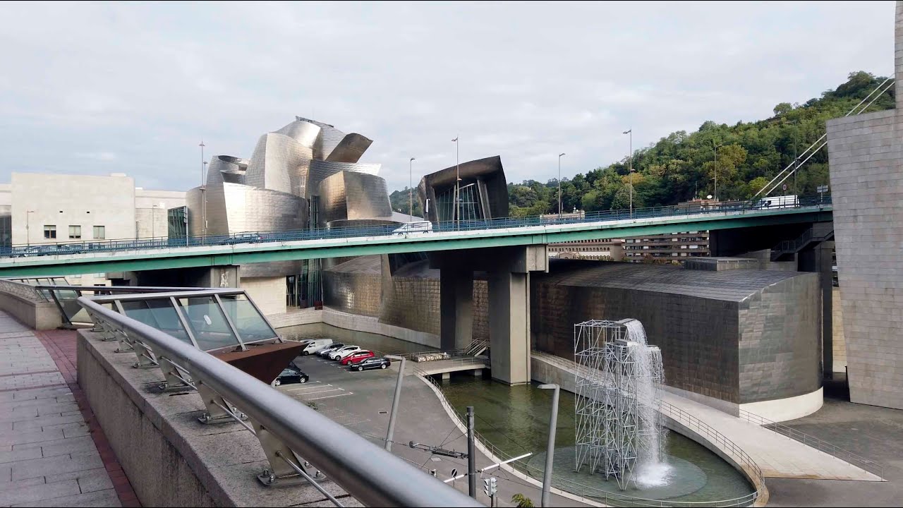Bilbao Walk (4K)