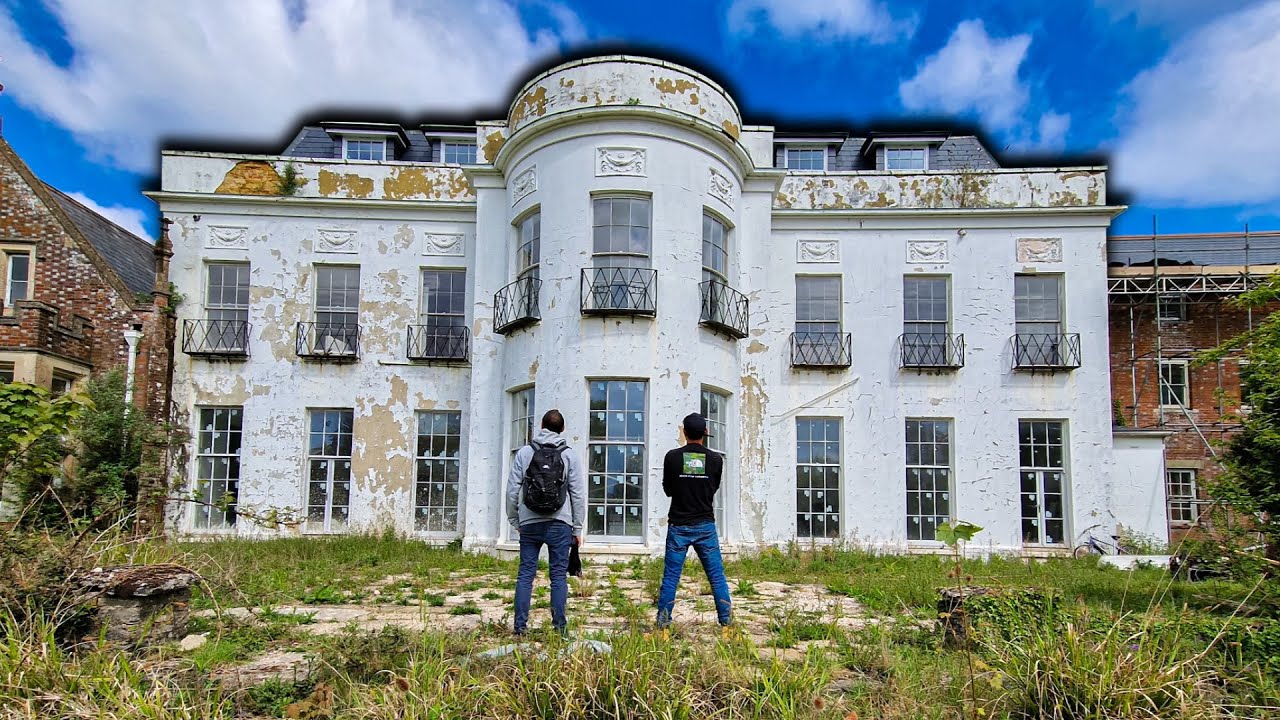 The Abandoned WHITE HOUSE! Huge Mansion run out of money!!