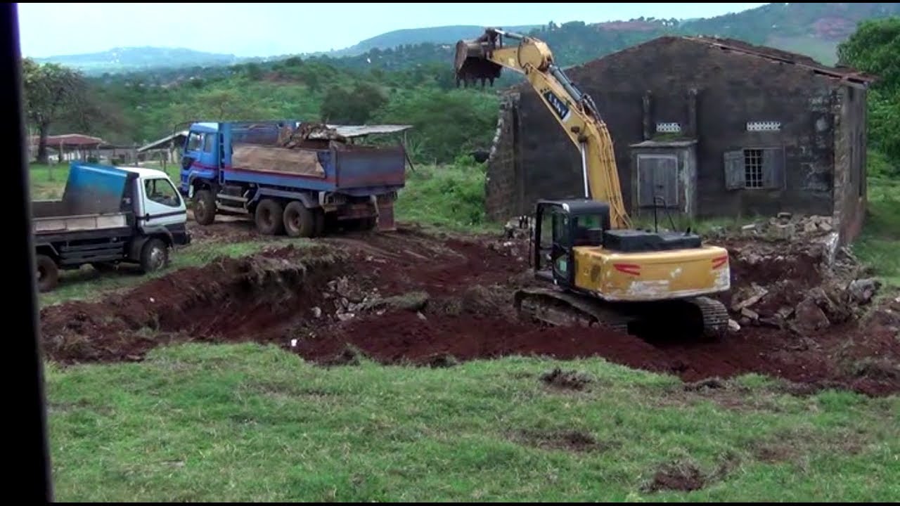 Agabuutikidde  Enkalu ku ttaka lya Njeru Stock Farm ebizimbe bitandise okumenyebwa